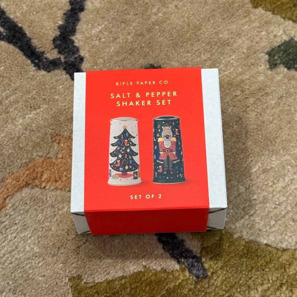 🎄NIB🎄Rifle Paper Co.🎄Nutcracker and Christmas Tree Salt & Pepper Shakers - Picture 5 of 9